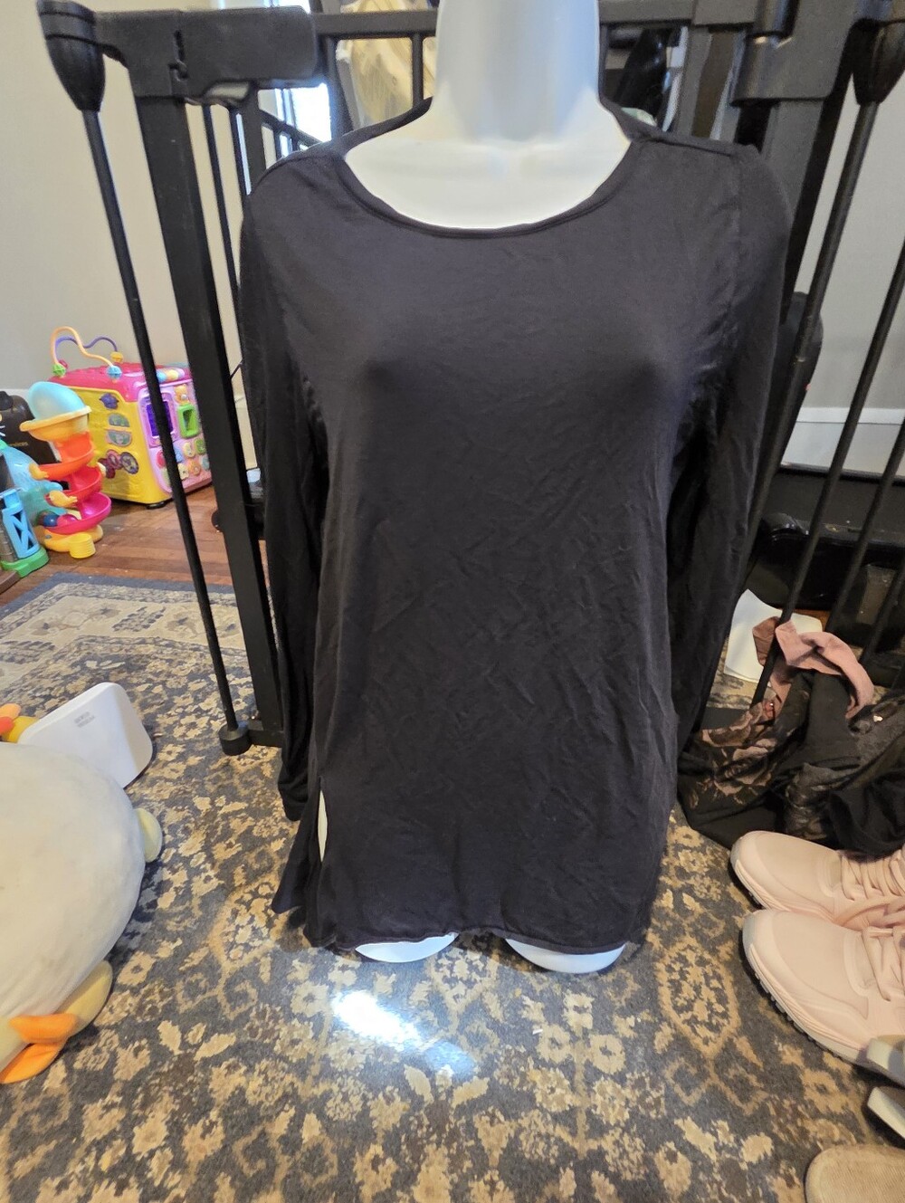 Fabletics long sleeve athletic shirt size xs black tied sides
